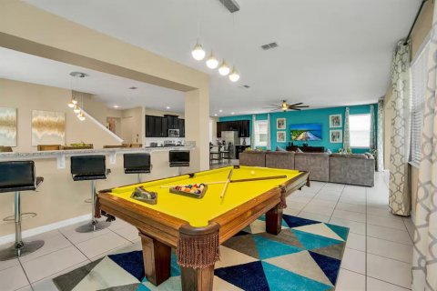 Casa en venta en Kissimmee, Florida, 9 dormitorios, 405.33 m2 № 1908526 - foto 16