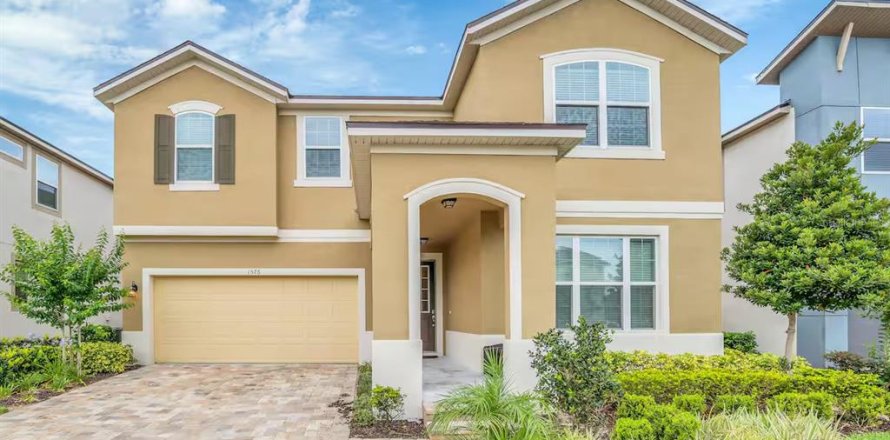 Casa en Kissimmee, Florida 9 dormitorios, 405.33 m2 № 1908526