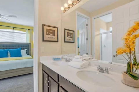 Casa en venta en Kissimmee, Florida, 9 dormitorios, 405.33 m2 № 1908526 - foto 30