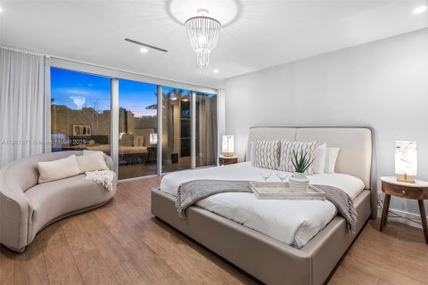 Villa ou maison à vendre à Fort Lauderdale, Floride: 7 chambres, 680.51 m2 № 2082267 - photo 12