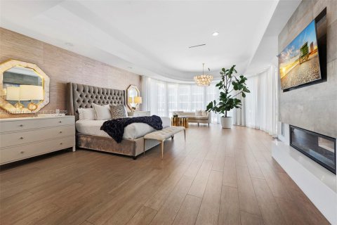 Villa ou maison à vendre à Fort Lauderdale, Floride: 7 chambres, 680.51 m2 № 2082267 - photo 18