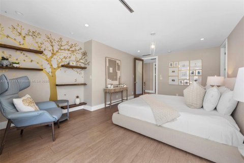 Villa ou maison à vendre à Fort Lauderdale, Floride: 7 chambres, 680.51 m2 № 2082267 - photo 16