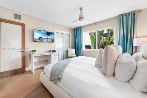 Villa ou maison à vendre à Fort Lauderdale, Floride: 7 chambres, 680.51 m2 № 2082267 - photo 30