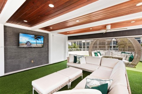 Villa ou maison à vendre à Fort Lauderdale, Floride: 7 chambres, 680.51 m2 № 2082267 - photo 10