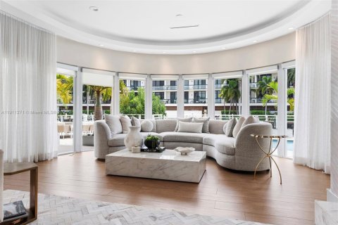 Villa ou maison à vendre à Fort Lauderdale, Floride: 7 chambres, 680.51 m2 № 2082267 - photo 6