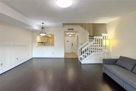 Townhouse in Miami, Florida 3 bedrooms, 129.32 sq.m. № 2248798 - photo 6
