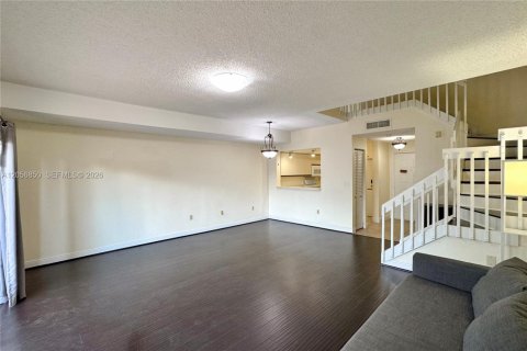 Townhouse in Miami, Florida 3 bedrooms, 129.32 sq.m. № 2248798 - photo 7