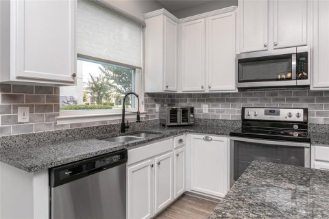 Touwnhouse à vendre à Bradenton, Floride: 3 chambres, 145.3 m2 № 2199853 - photo 17