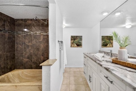 Townhouse in Seminole, Florida 3 bedrooms, 170.85 sq.m. № 2116996 - photo 10