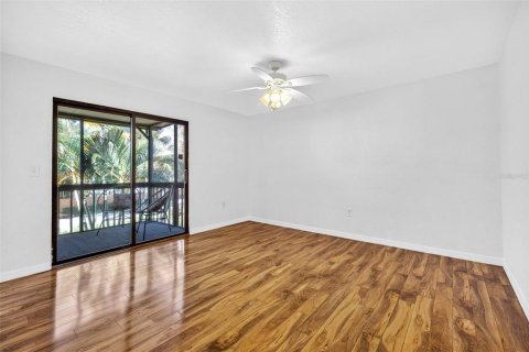 Townhouse in Seminole, Florida 3 bedrooms, 170.85 sq.m. № 2116996 - photo 16