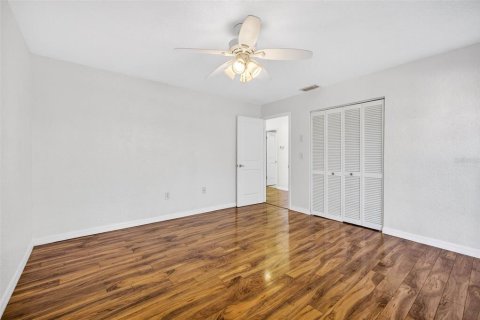 Townhouse in Seminole, Florida 3 bedrooms, 170.85 sq.m. № 2116996 - photo 18