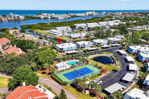Townhouse in Seminole, Florida 3 bedrooms, 170.85 sq.m. № 2116996 - photo 21