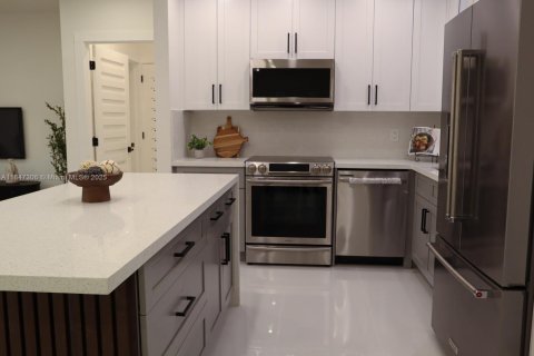 Casa en venta en North Miami Beach, Florida, 4 dormitorios, 140.28 m2 № 1891623 - foto 15