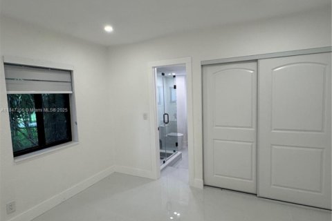 Casa en venta en North Miami Beach, Florida, 4 dormitorios, 140.28 m2 № 1891623 - foto 28