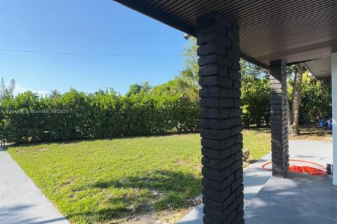 Casa en venta en North Miami Beach, Florida, 4 dormitorios, 140.28 m2 № 1891623 - foto 8