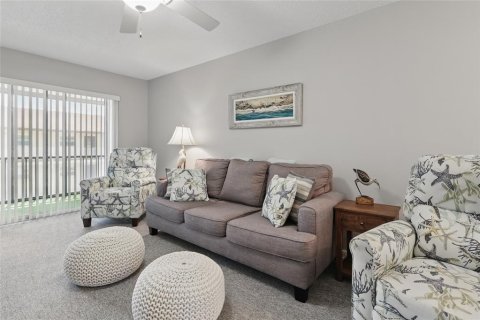 Condo in Sarasota, Florida, 2 bedrooms  № 1655628 - photo 13