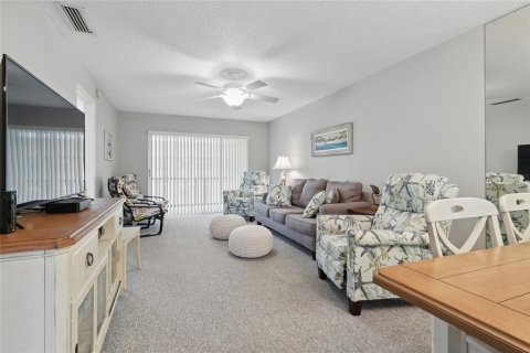 Condo in Sarasota, Florida, 2 bedrooms  № 1655628 - photo 11