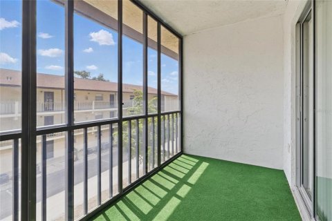 Condo in Sarasota, Florida, 2 bedrooms  № 1655628 - photo 17