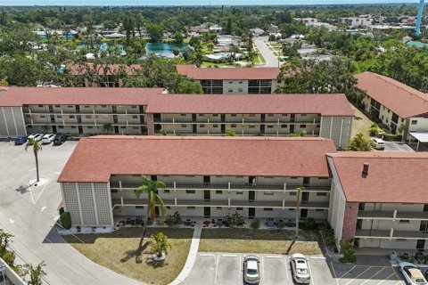 Condo in Sarasota, Florida, 2 bedrooms  № 1655628 - photo 23