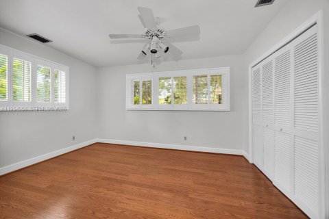 Villa ou maison à vendre à Miami, Floride: 4 chambres, 188.5 m2 № 2009091 - photo 25
