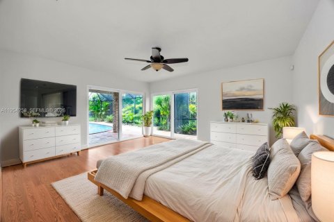 Villa ou maison à vendre à Miami, Floride: 4 chambres, 188.5 m2 № 2009091 - photo 16