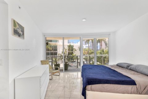Condominio en venta en Miami Beach, Florida, 2 dormitorios, 120.12 m2 № 1935130 - foto 17