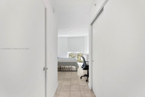 Condominio en venta en Miami Beach, Florida, 2 dormitorios, 120.12 m2 № 1935130 - foto 13