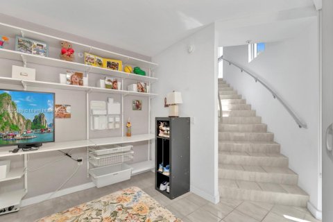 Condominio en venta en Miami Beach, Florida, 2 dormitorios, 120.12 m2 № 1935130 - foto 12