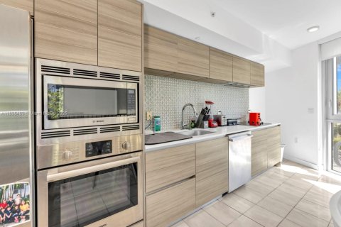 Condominio en venta en Miami Beach, Florida, 2 dormitorios, 120.12 m2 № 1935130 - foto 6