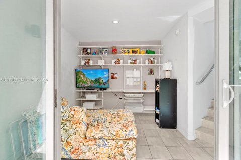 Condominio en venta en Miami Beach, Florida, 2 dormitorios, 120.12 m2 № 1935130 - foto 11