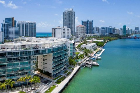 Condominio en venta en Miami Beach, Florida, 2 dormitorios, 120.12 m2 № 1935130 - foto 29