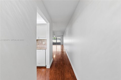 Copropriété à vendre à Coconut Creek, Floride: 2 chambres, 112.41 m2 № 2026625 - photo 4