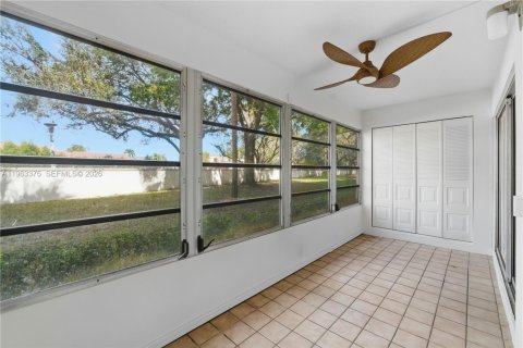 Copropriété à vendre à Coconut Creek, Floride: 2 chambres, 112.41 m2 № 2026625 - photo 13