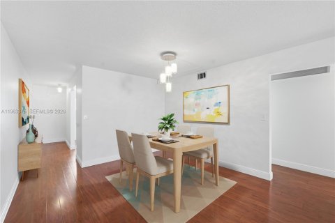 Copropriété à vendre à Coconut Creek, Floride: 2 chambres, 112.41 m2 № 2026625 - photo 9