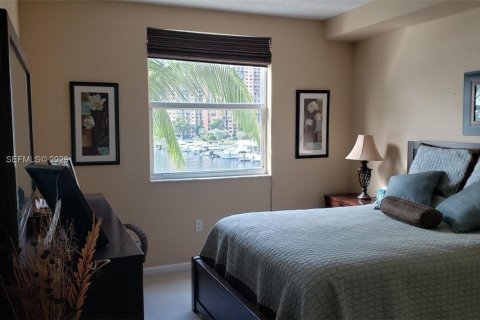 Condo in Sunny Isles Beach, Florida, 2 bedrooms  № 2042148 - photo 16