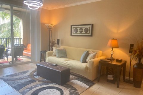 Condo in Sunny Isles Beach, Florida, 2 bedrooms  № 2042148 - photo 5