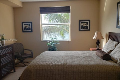 Condo in Sunny Isles Beach, Florida, 2 bedrooms  № 2042148 - photo 13