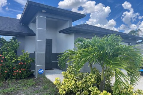 Casa en venta en Cape Coral, Florida, 3 dormitorios, 111.85 m2 № 1789528 - foto 5