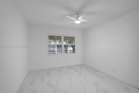 Copropriété à vendre à Deerfield Beach, Floride: 2 chambres, 76.18 m2 № 1961325 - photo 21