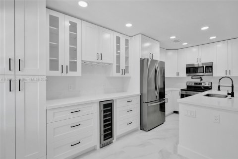 Copropriété à vendre à Deerfield Beach, Floride: 2 chambres, 76.18 m2 № 1961325 - photo 9