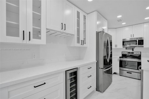 Copropriété à vendre à Deerfield Beach, Floride: 2 chambres, 76.18 m2 № 1961325 - photo 11