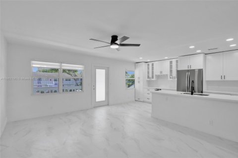 Copropriété à vendre à Deerfield Beach, Floride: 2 chambres, 76.18 m2 № 1961325 - photo 5
