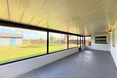 House in Orlando, Florida 4 bedrooms, 140 sq.m. № 2422804 - photo 30