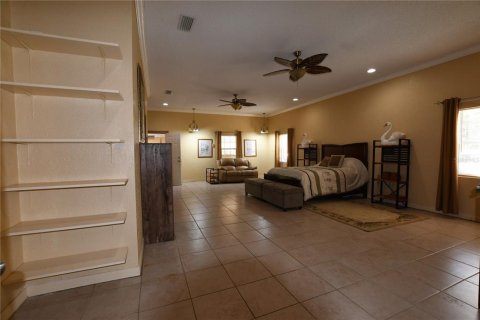 House in Gainesville, Florida 5 bedrooms, 344.85 sq.m. № 2210053 - photo 22