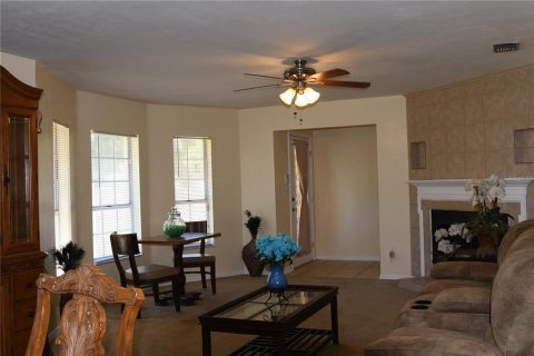 House in Gainesville, Florida 5 bedrooms, 344.85 sq.m. № 2210053 - photo 8
