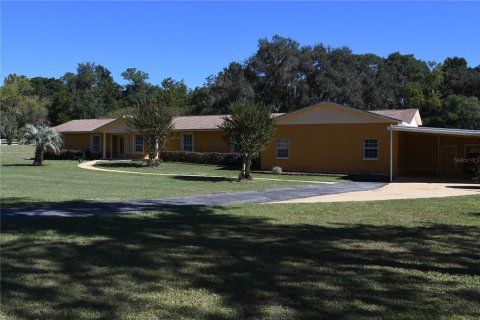 House in Gainesville, Florida 5 bedrooms, 344.85 sq.m. № 2210053 - photo 2