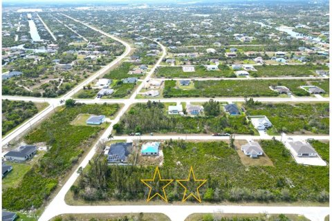 Terreno en venta en Port Charlotte, Florida № 1774730 - foto 1