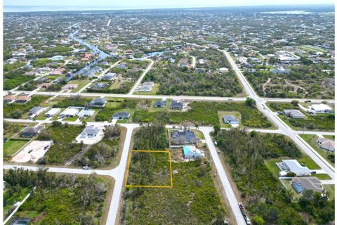 Terreno en venta en Port Charlotte, Florida № 1774730 - foto 4