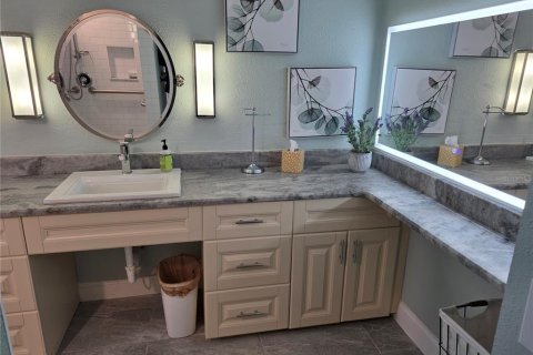 Купить кондоминиум в Сент-Питерсберг, Флорида 5 комнат, 163.51м2, № 2098388 - фото 22