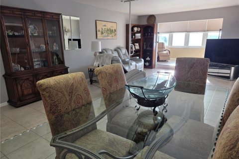 Купить кондоминиум в Сент-Питерсберг, Флорида 5 комнат, 163.51м2, № 2098388 - фото 15